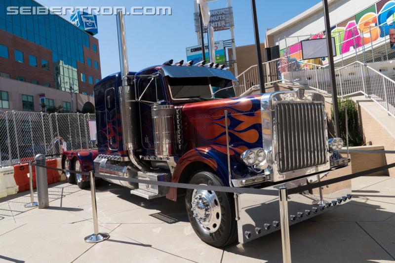 HASCON 2017: Real world Transformers vehicles on display - Transformers Event: DSC02358