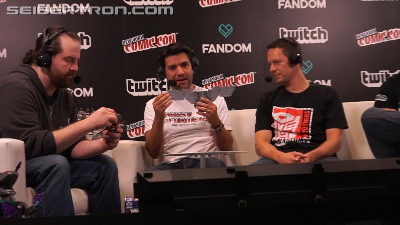 NYCC 2017: Titan Class Predaking's Wing Revealed - Transformers Event: Titan Class Predaking Wing 19