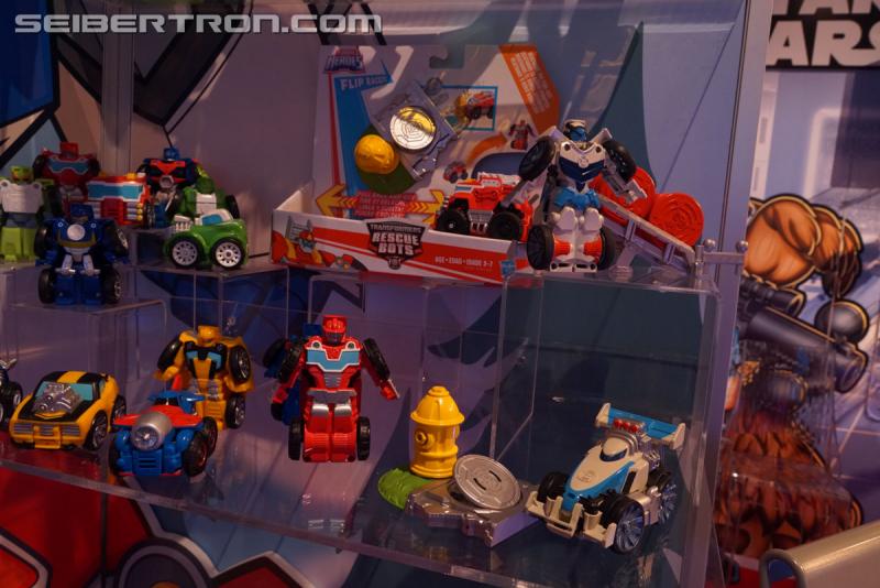 Toy Fair 2018: Transformers Rescue Bots - Transformers Event: Rescue Bots 1048