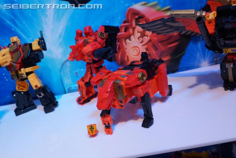 Toy Fair 2018: Transformers Power of the Primes PREDAKING - Transformers Event: Predaking 424