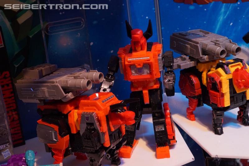 Toy Fair 2018: Transformers Power of the Primes PREDAKING - Transformers Event: Predaking 440