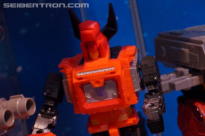 Toy Fair 2018: Transformers Power of the Primes PREDAKING - Transformers Event: Predaking 442