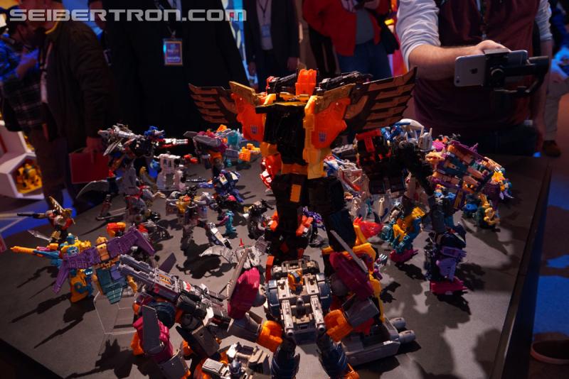 Toy Fair 2018: Transformers Power of the Primes PREDAKING - Transformers Event: Predaking 447