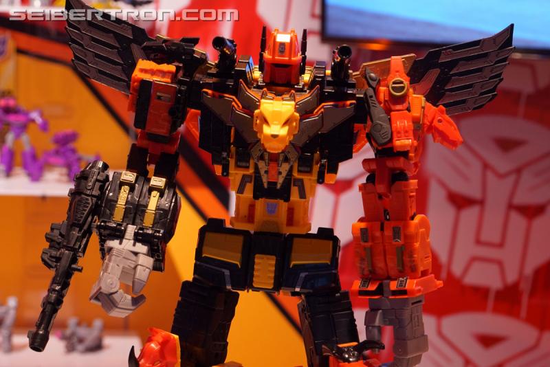Toy Fair 2018: Transformers Power of the Primes PREDAKING - Transformers Event: Predaking 459