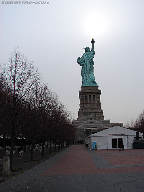 Toy Fair 2007 - New York: Statue of Liberty - Transformers Event: