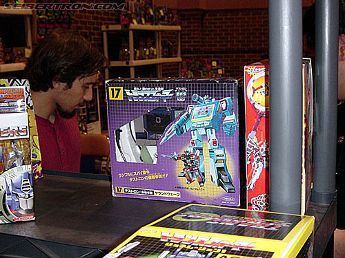 BotCon 2002: Japanese Transformers Gallery - Transformers Event: Botcon-2002-japan008