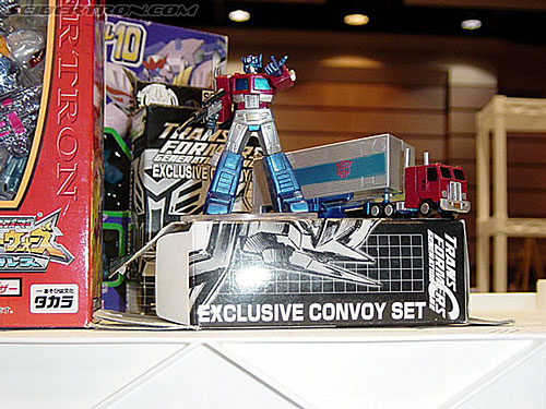BotCon 2002: Japanese Transformers Gallery - Transformers Event: Botcon-2002-japan074