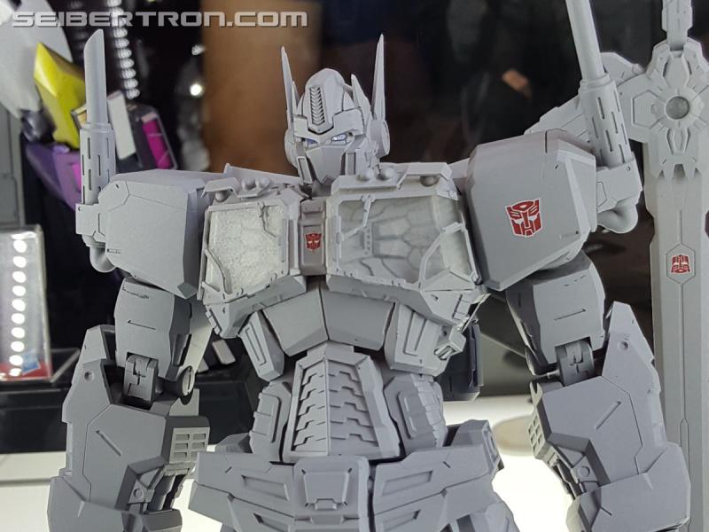 NYCC 2018: NYCC 2018: Flame Toys Transformers Products - Transformers Event: Flame Toys 007