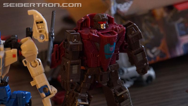 NYCC 2018: War for Cybertron Wave 1 Unboxing Event - Transformers Event: DSC08909