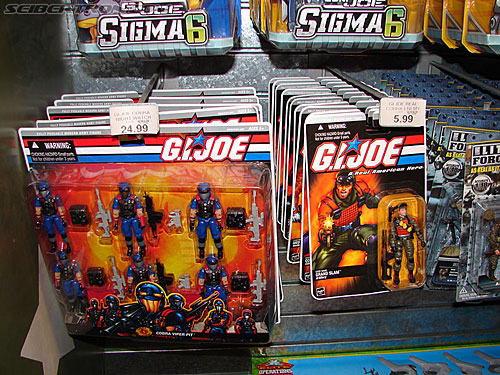 Toy Fair 2007 - New York: Toys R Us - Times Square - Transformers Event: