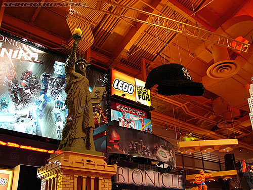 Toy Fair 2007 - New York: Toys R Us - Times Square - Transformers Event: