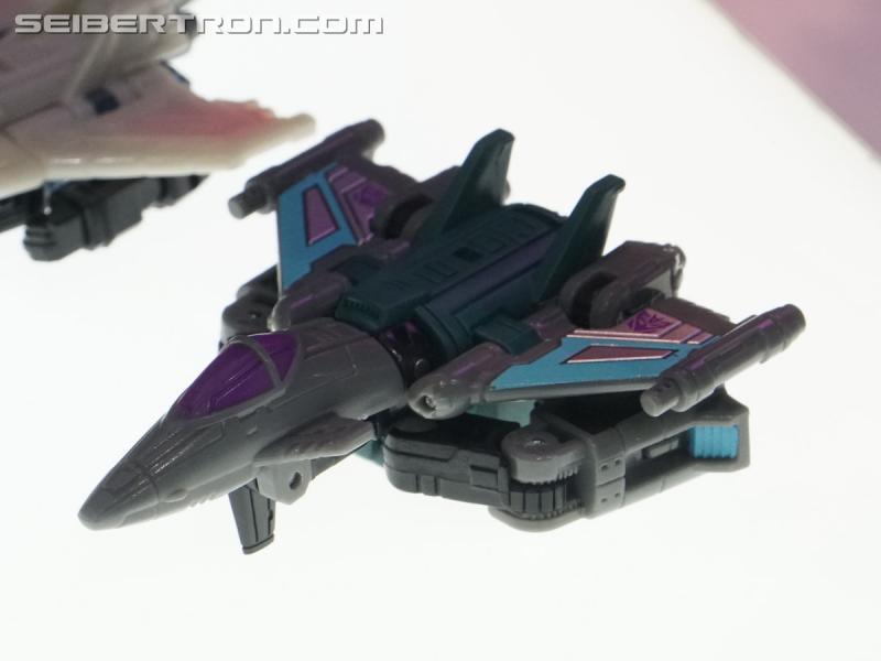 SDCC 2019: Transformers War for Cybertron SIEGE Micromasters 10-pack - Transformers Event: DSC08815a