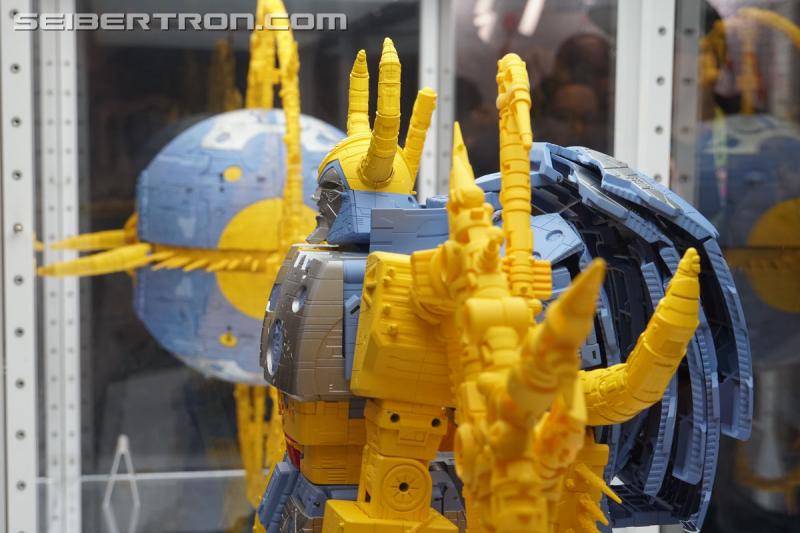 NYCC 2019: Transformers War for Cybertron Unicron - Transformers Event: DSC05409