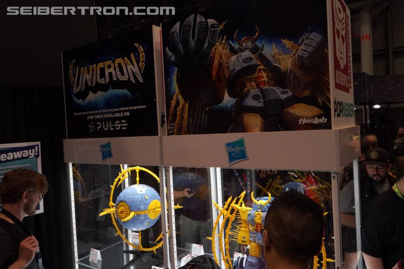 NYCC 2019: Transformers War for Cybertron Unicron - Transformers Event: DSC05415