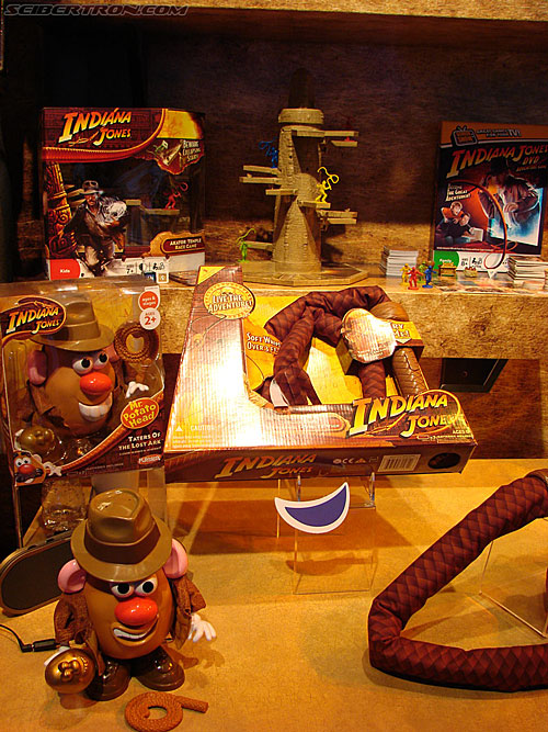 Toy Fair 2008: Indiana Jones - Transformers Event: DSC04963