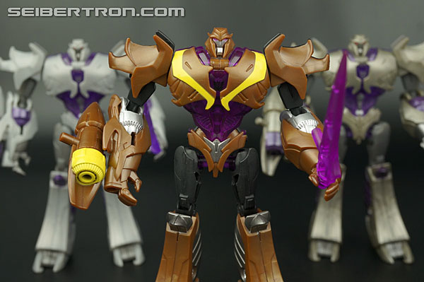 Top 5 Best Cyberverse Commander Class Transformers Figures