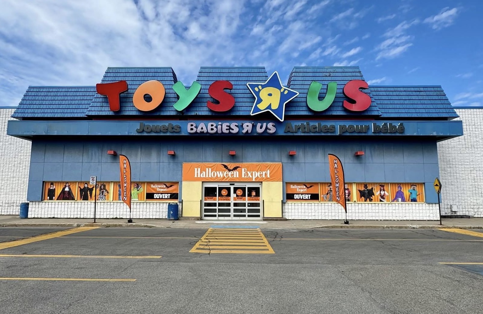 New Toysrus Stores Opening in the US while they are Being Closed in Canada