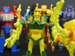New Galleries: Transformers Cyberworld Armored Cyber Changers Wave 1 and 2
