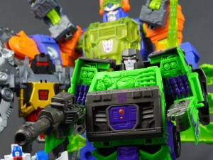 New Galleries: Transformers Cyberworld Ultimate Megatron, Scorponok, Grimlock and Mirage