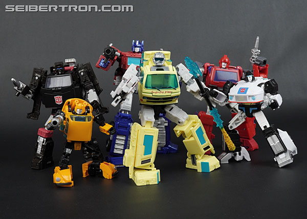 Transformers News: New Gallery: Transformers Collaborative Stranger Things CODE RED